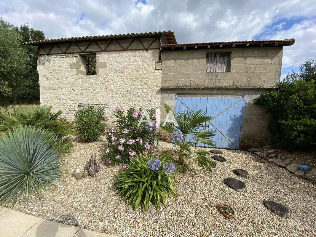 Maison à LIZANT