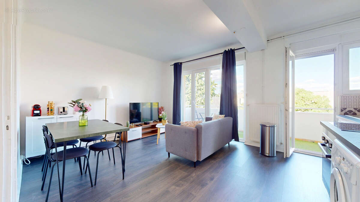 Appartement 84 m² à Metz  - photo 2