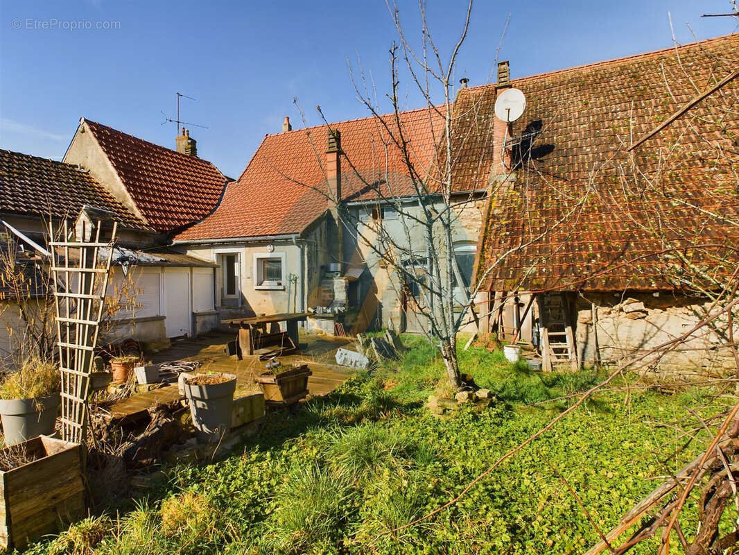 Maison à SAINT-REVERIEN