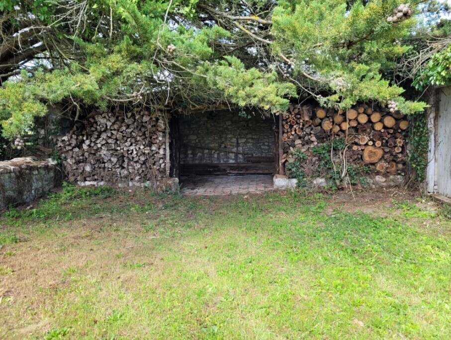 Maison à THEVET-SAINT-JULIEN