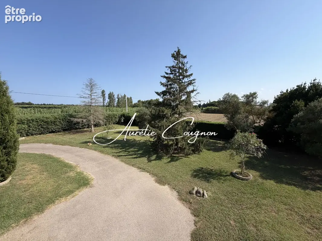 Maison 440 m² à Sainte-Marie  - photo 2