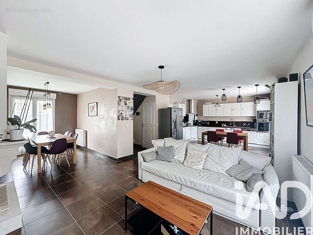 Photo 2 - Maison à BRIE-COMTE-ROBERT