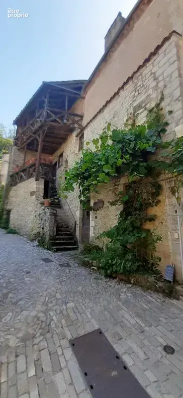 Maison à SAINT-CIRQ-LAPOPIE