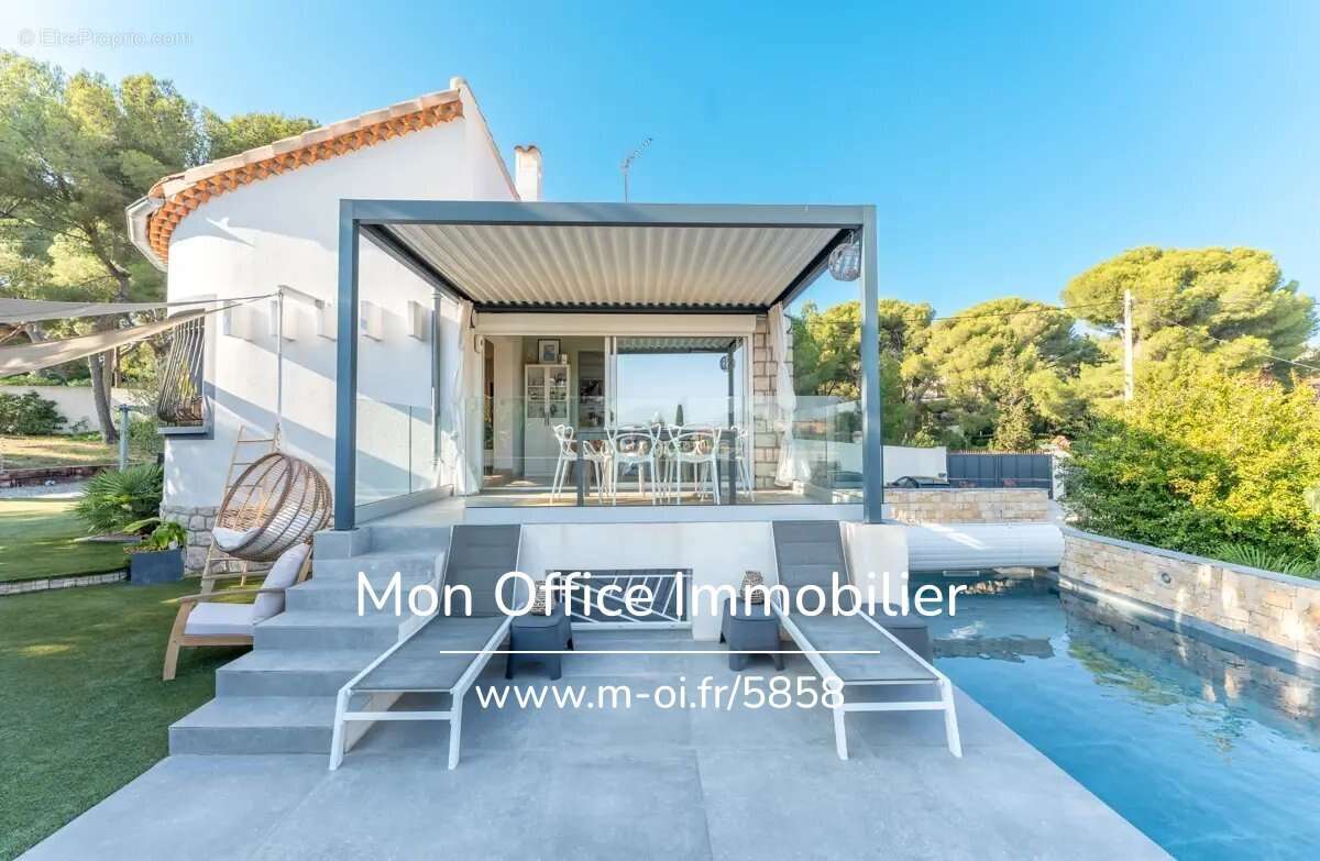 Maison à SAUSSET-LES-PINS