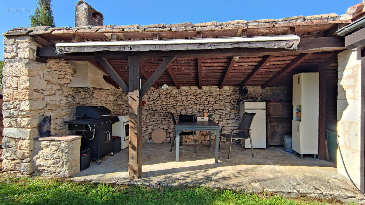 Maison à VILLESEQUE