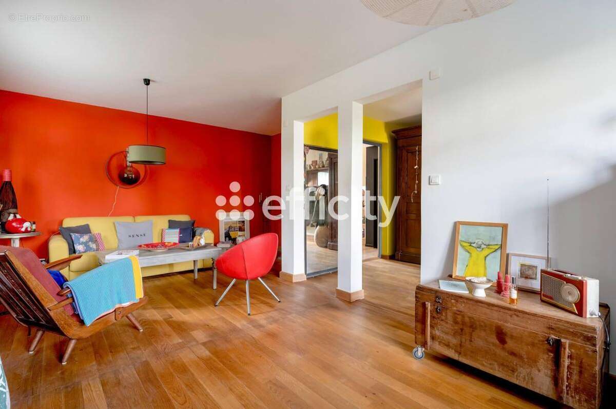 Maison à SAINT-MEDARD-EN-JALLES