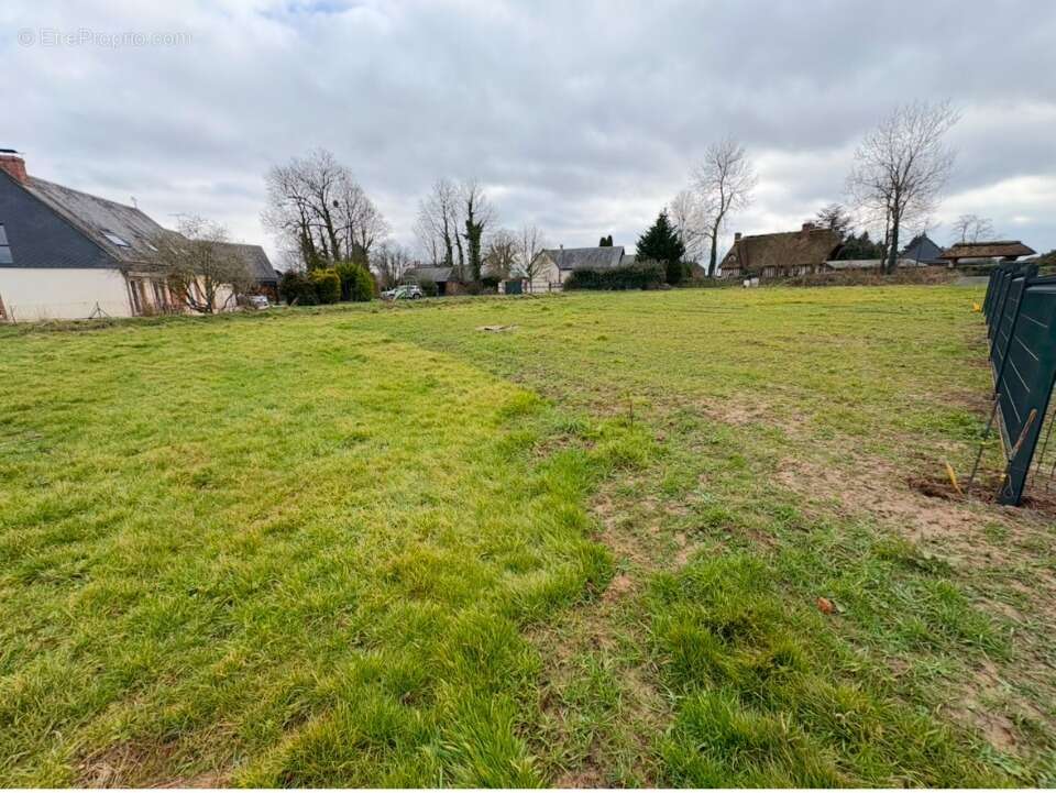 Terrain à ECALLES-ALIX