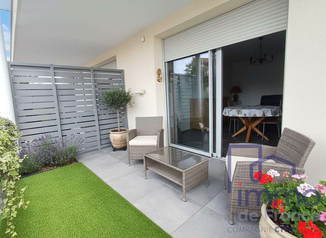 Appartement à VEAUCHE