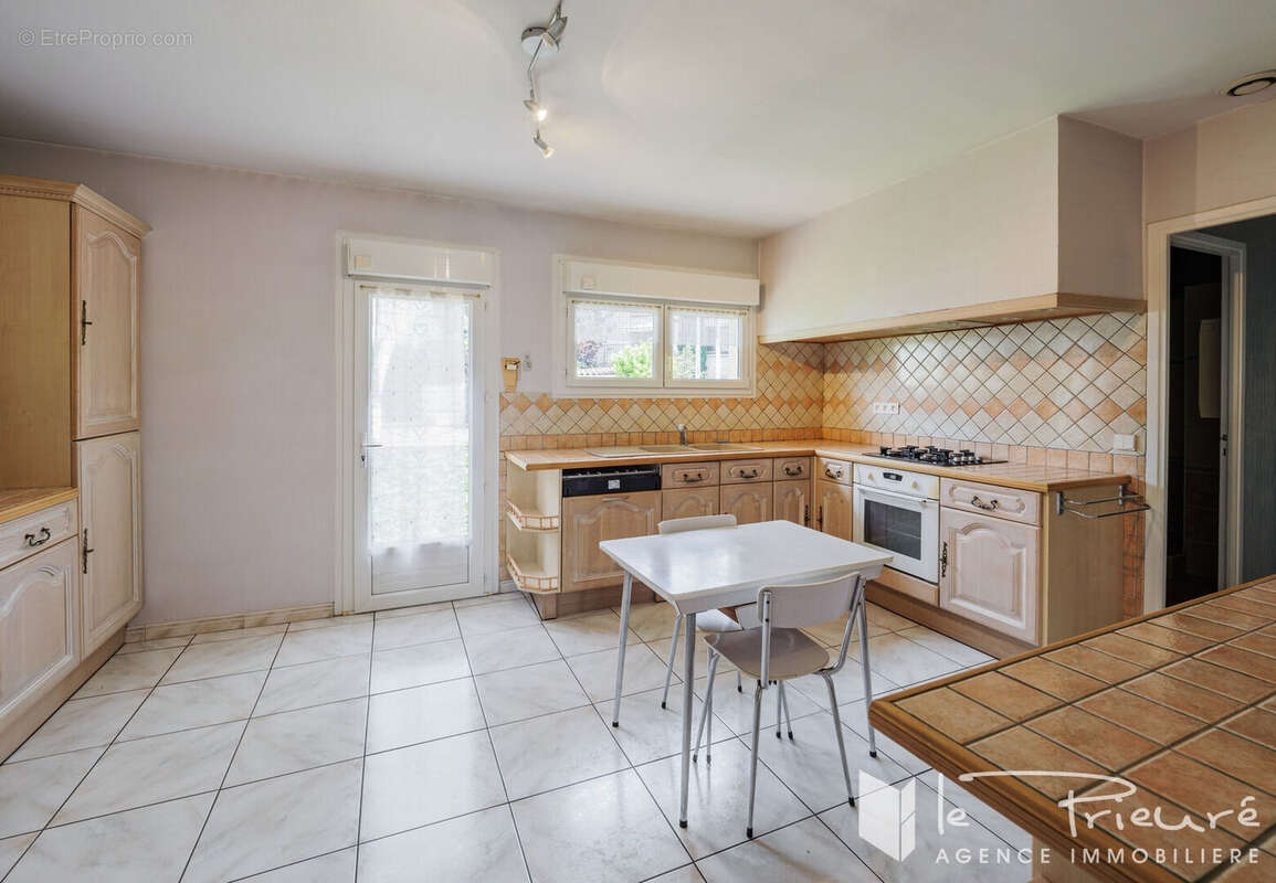 Maison à potentiel avec jardin, garage, sous-sol aménageable et 2 entrées indépendantes, dans un quartier calme d'Albi, proche c - photo 5