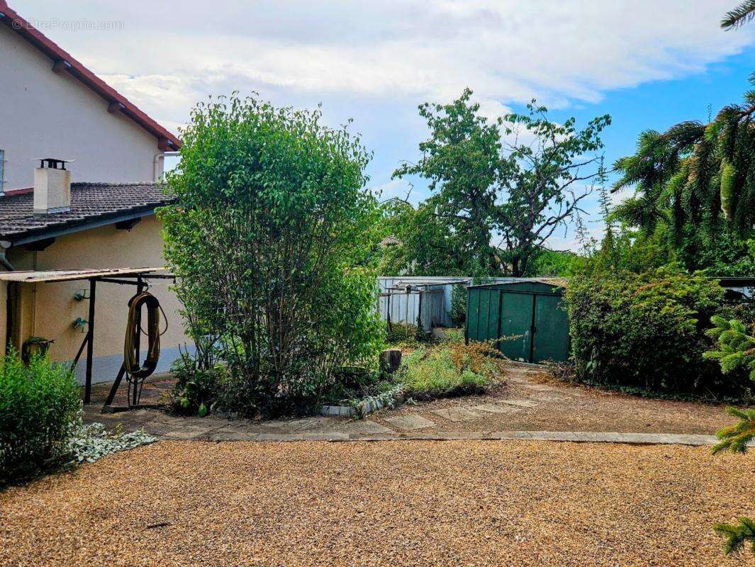 Maison 160 m² hab - 5 pièces - Grand sous sol - Terrain - Vertaizon 63 - photo 23
