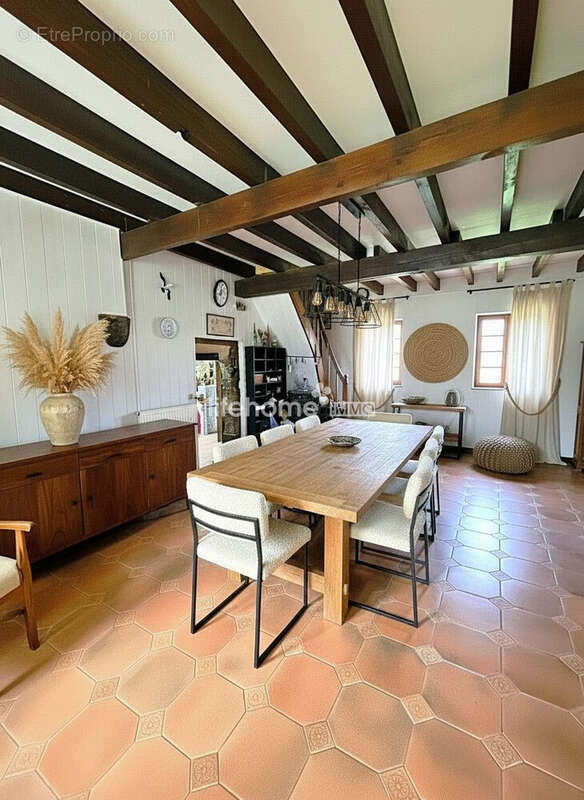 Maison à BONNAT