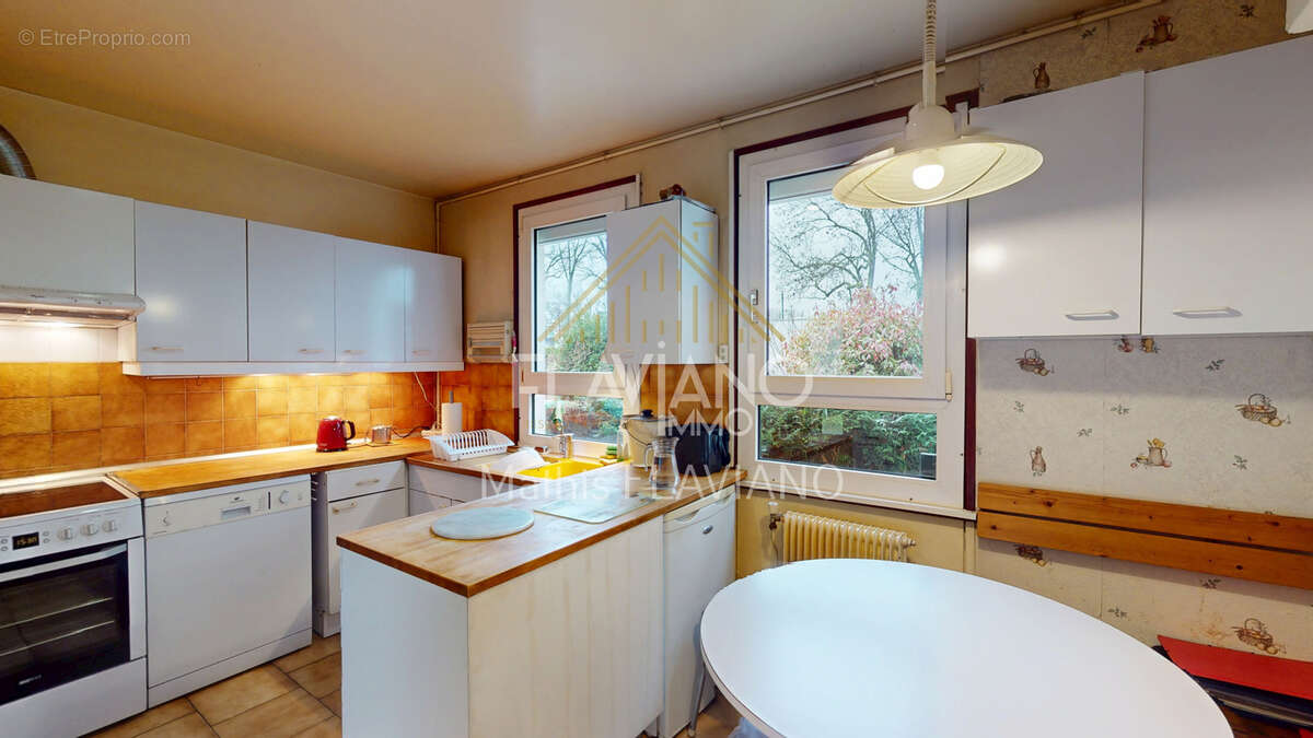 Appartement à SAINT-MICHEL-SUR-ORGE