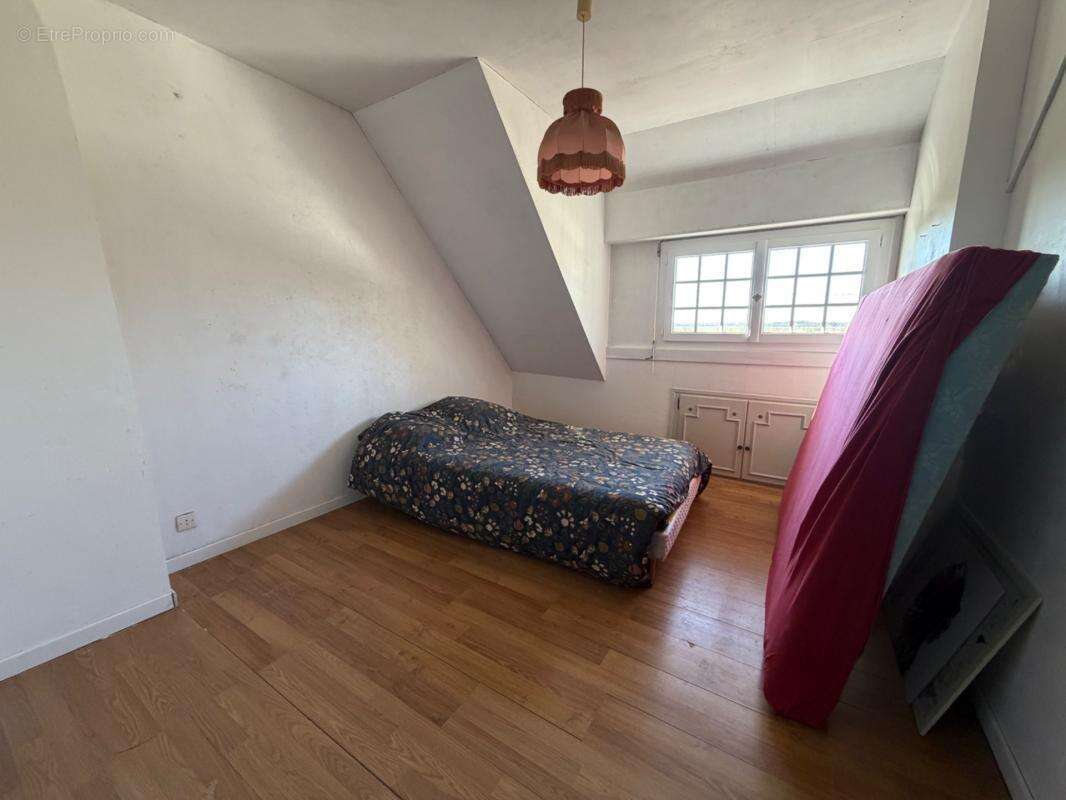  Maison familiale 6 chambres avec vie de plain-pied – Environnement calme – Proche plages du Débarquement – LIESVILLE SUR DOUVE  - photo 20