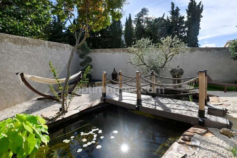 Maison à BAGNOLS-SUR-CEZE