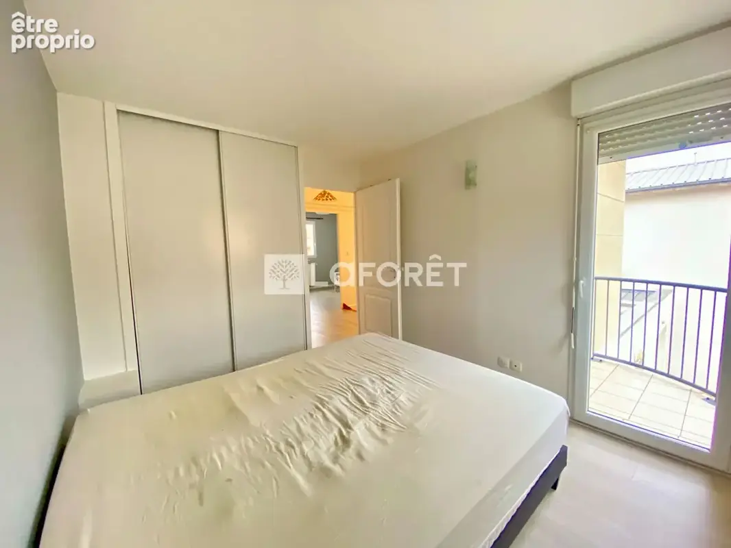 Maison à Bourg-lès-Valence de 4 pièces avec piscine - photo 7