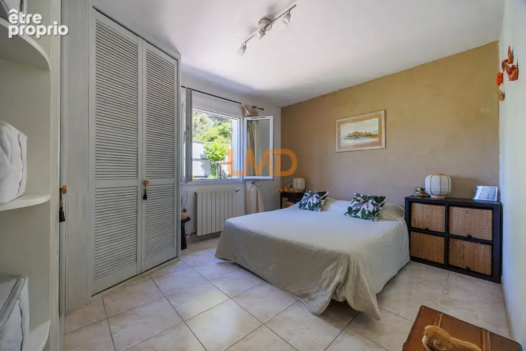 Les Caillols/ La commanderie- Maison- 5P-120 M2 + Studio indépen - photo 11