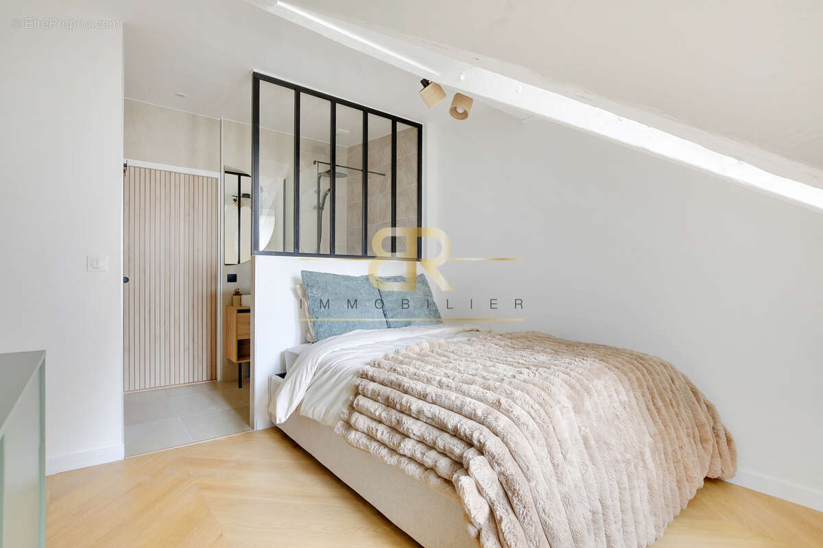 Appartement à PARIS-11E