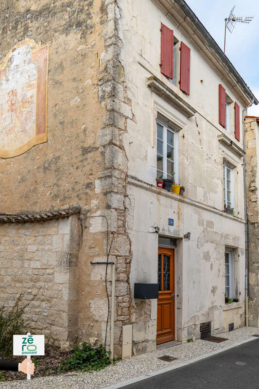 Maison à FONTENAY-LE-COMTE