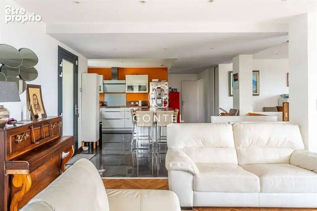 Maison à vendre à Saint-Didier-au-Mont-d’Or – 210 m², piscine, dépendance, garage et terrain de 1 579 m² - photo 18