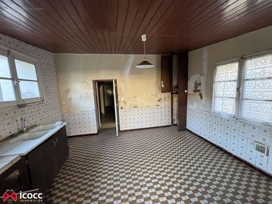 Maison à LES MAGNILS-REIGNIERS