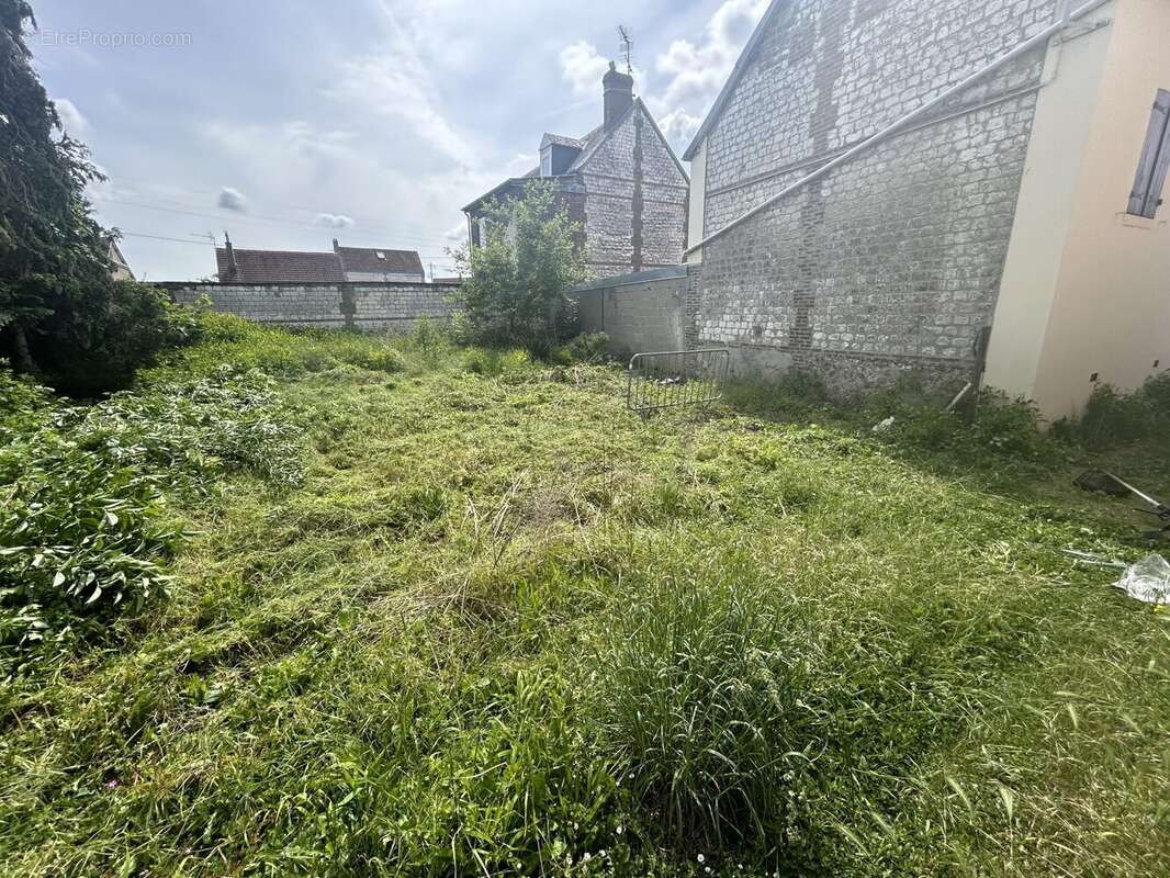 Terrain à CAUDEBEC-LES-ELBEUF