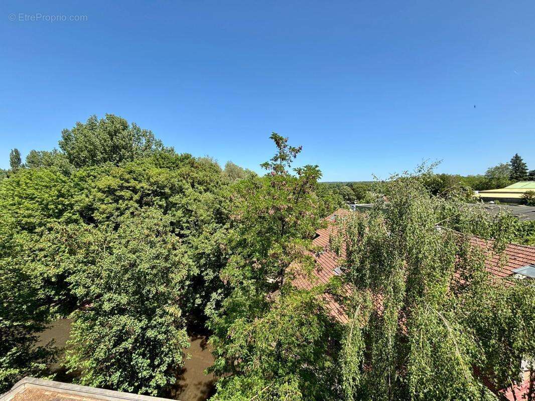 Appartement à AUVERS-SAINT-GEORGES
