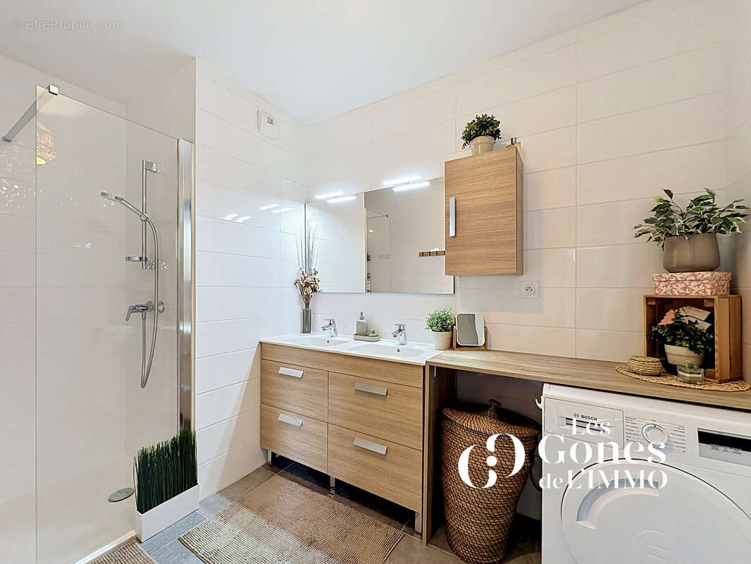 Appartement à CRAPONNE