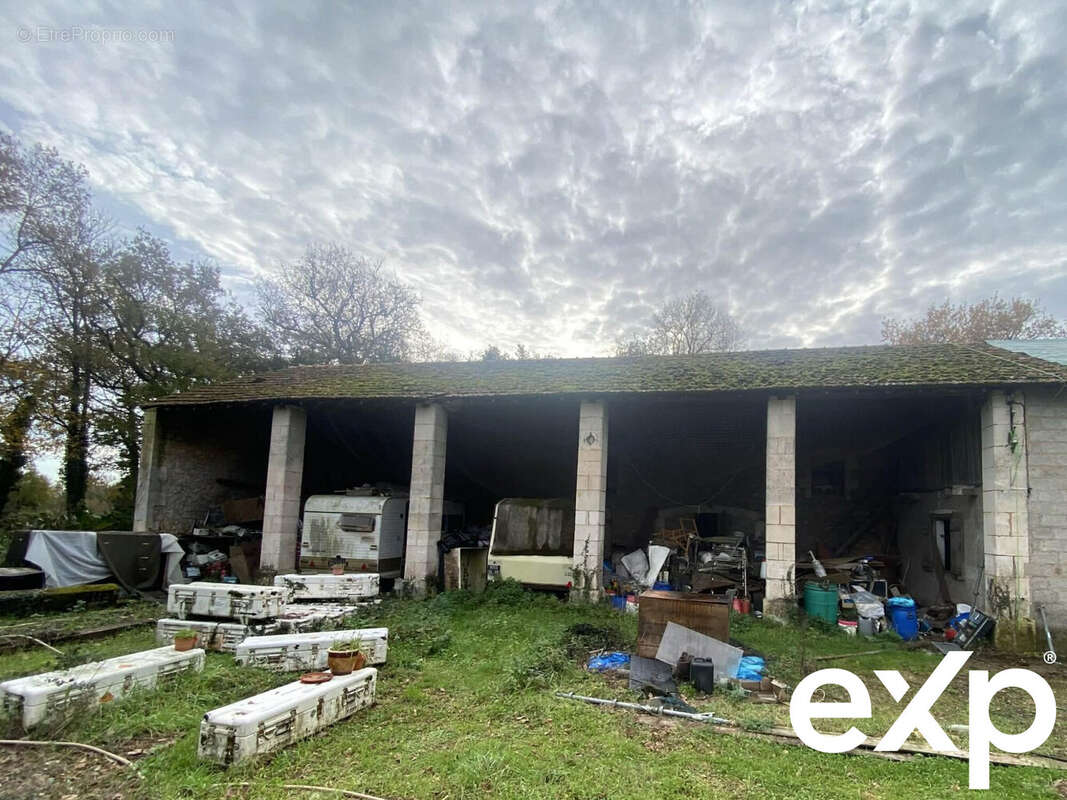 Maison à SAINT-JUST-LUZAC