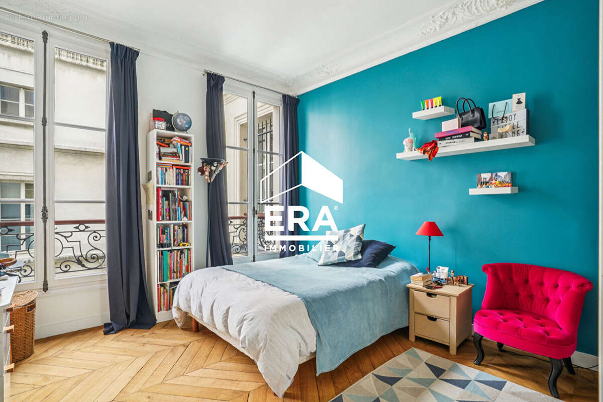 Appartement à PARIS-17E