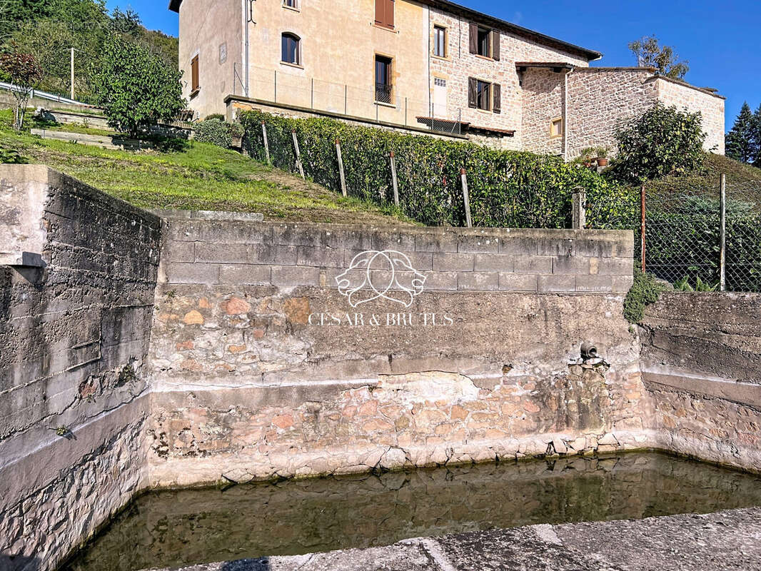 Maison à SAINT-MARCEL-L'ECLAIRE
