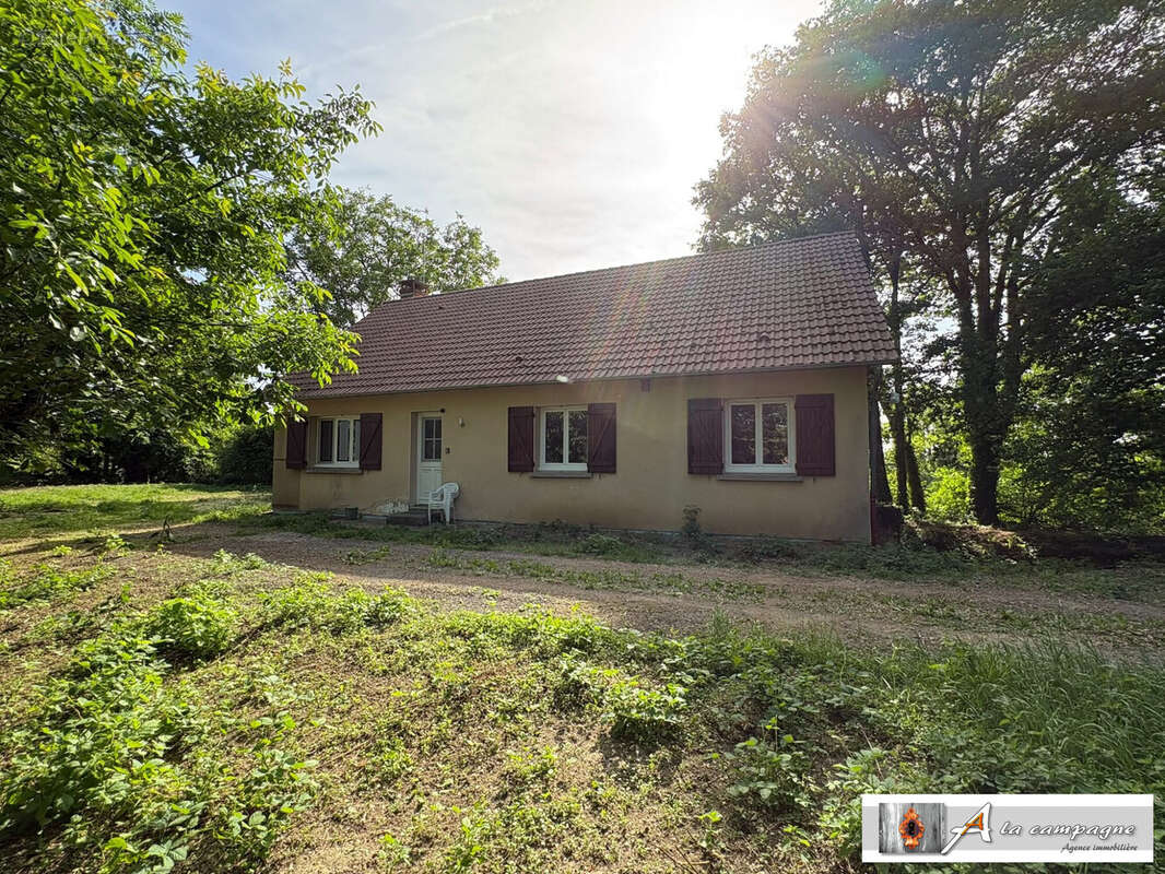 Maison 96 m² à Terjat  - photo 7