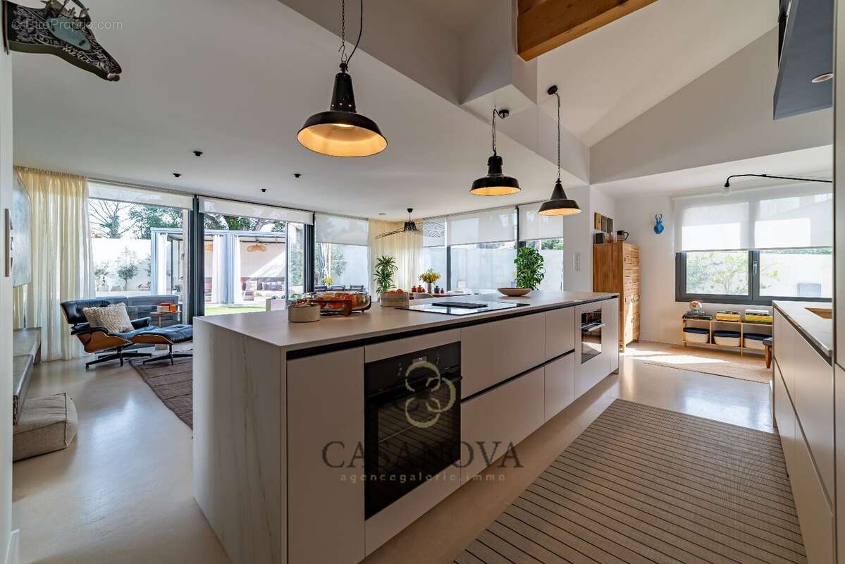 Maison à CASTELNAU-LE-LEZ