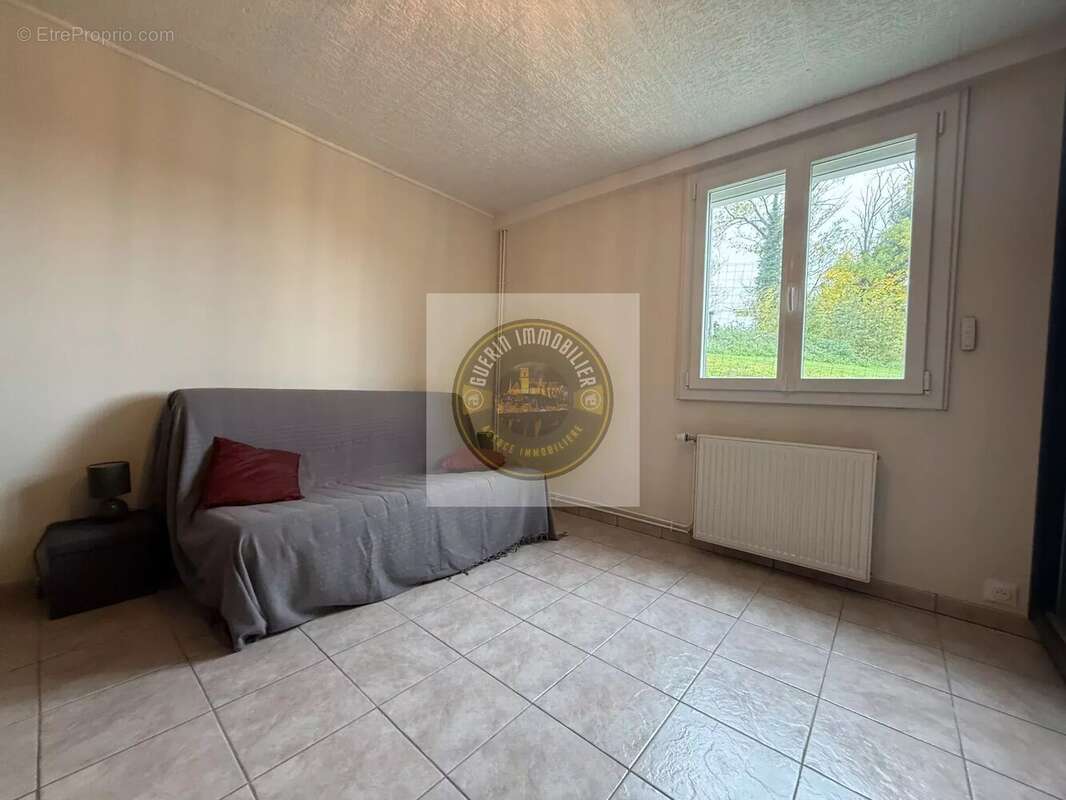 Maison à VARENNES-VAUZELLES