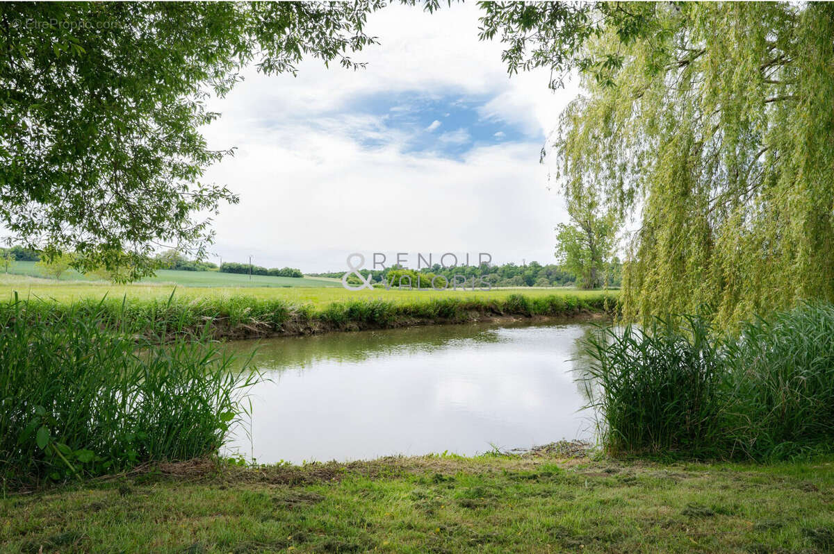 Maison à SOULOSSE-SOUS-SAINT-ELOPHE