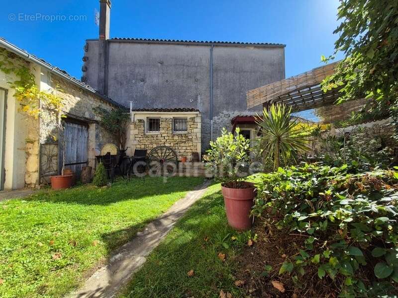 Maison à MEURSAC