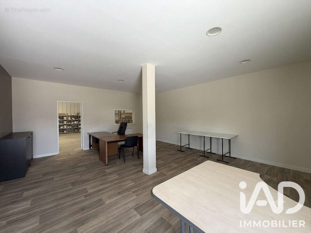 Commerce 250 m² à Merlevenez  - photo 7