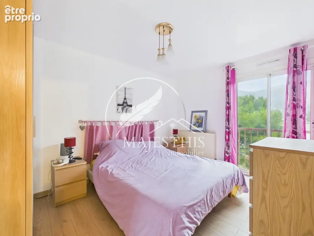 Toulon   la barre / bas de la serinette  faux t4 de 85 m2 rénové avec vue dégagée - un appartement lumineux, - photo 5