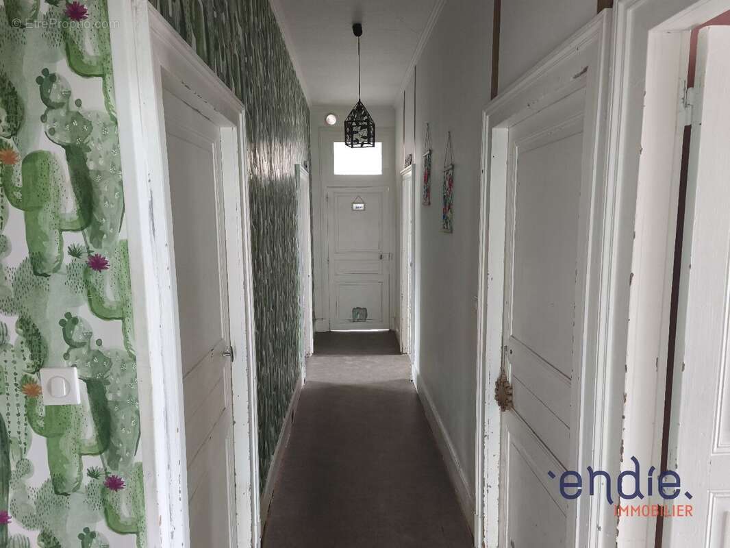 Maison à COSNE-D&#039;ALLIER