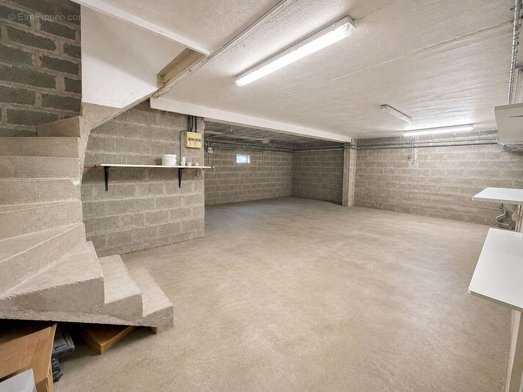 Maison familiale avec sous-sol total et fort potentiel -  Pomponne - photo 11