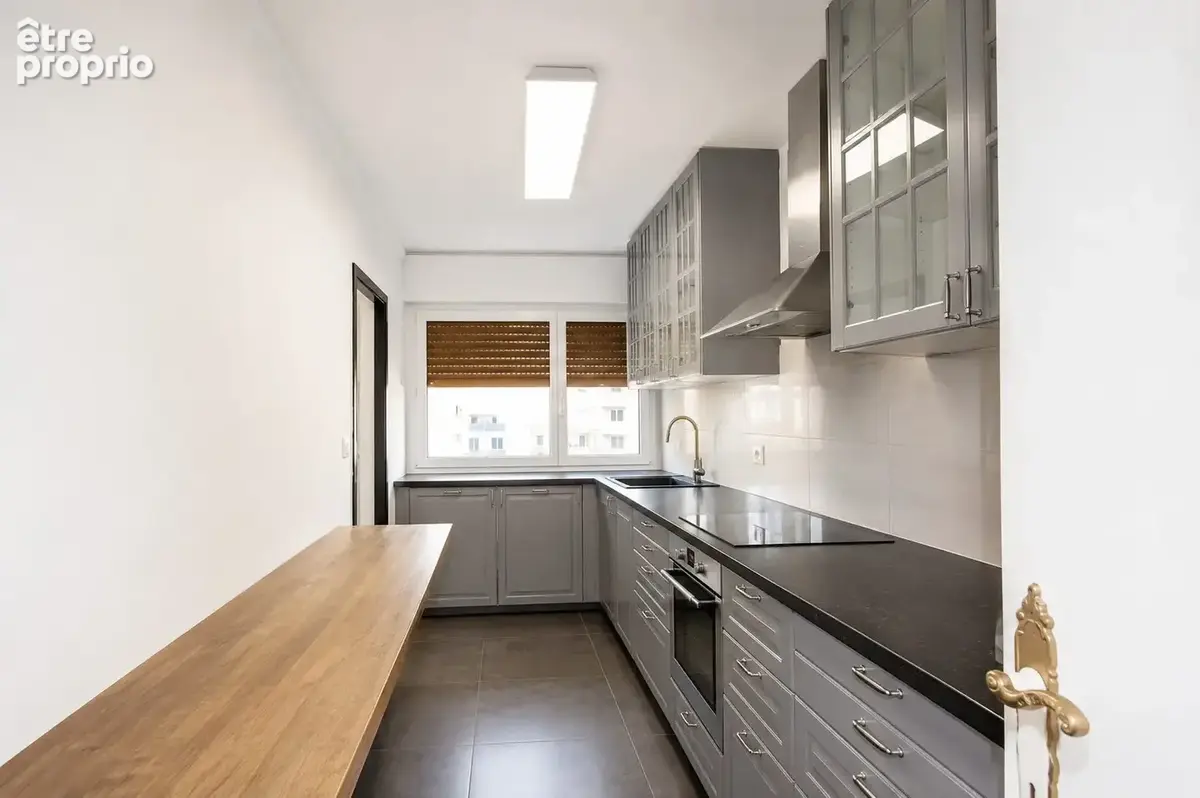 Appartement 4 pièces 112 m² à vendre à Marseille-6e (13006) - photo 4