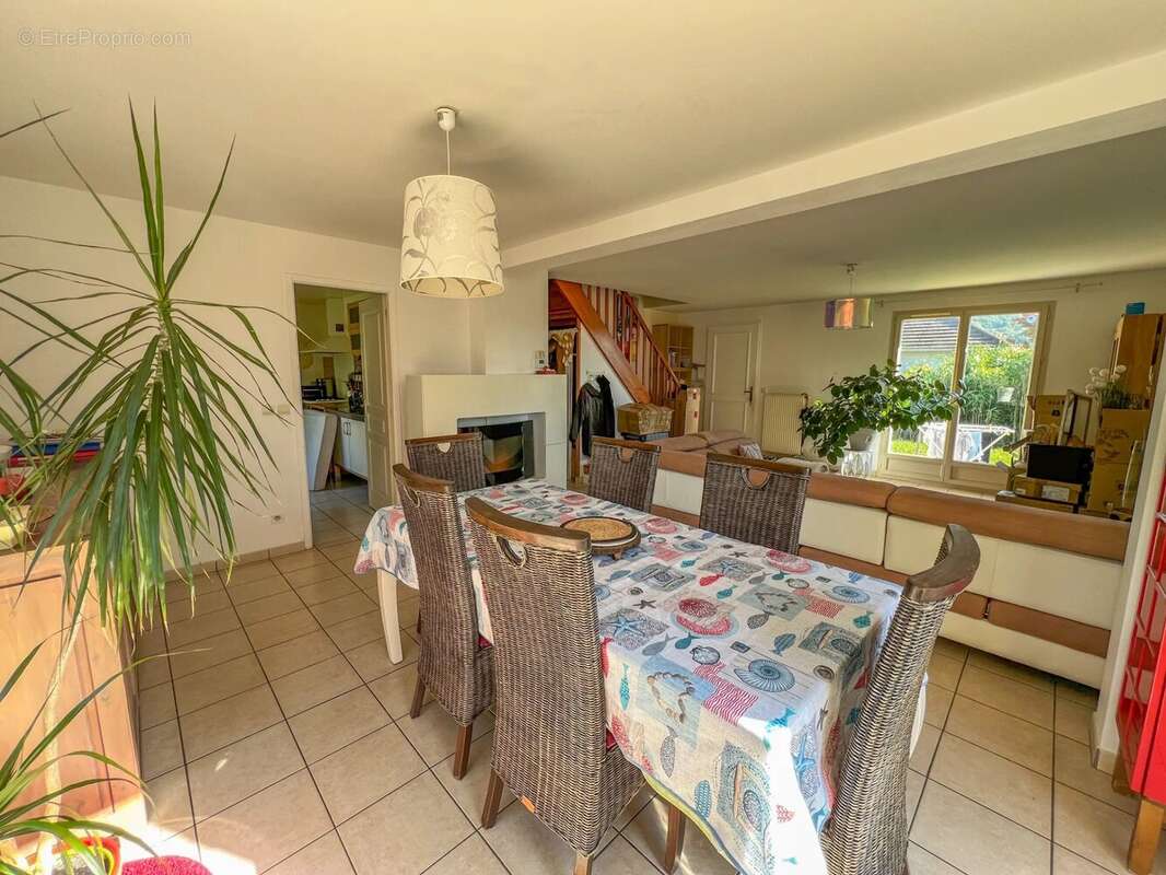 Maison à SAINT-REMY-LES-CHEVREUSE