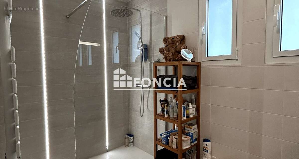 Maison à DIVONNE-LES-BAINS