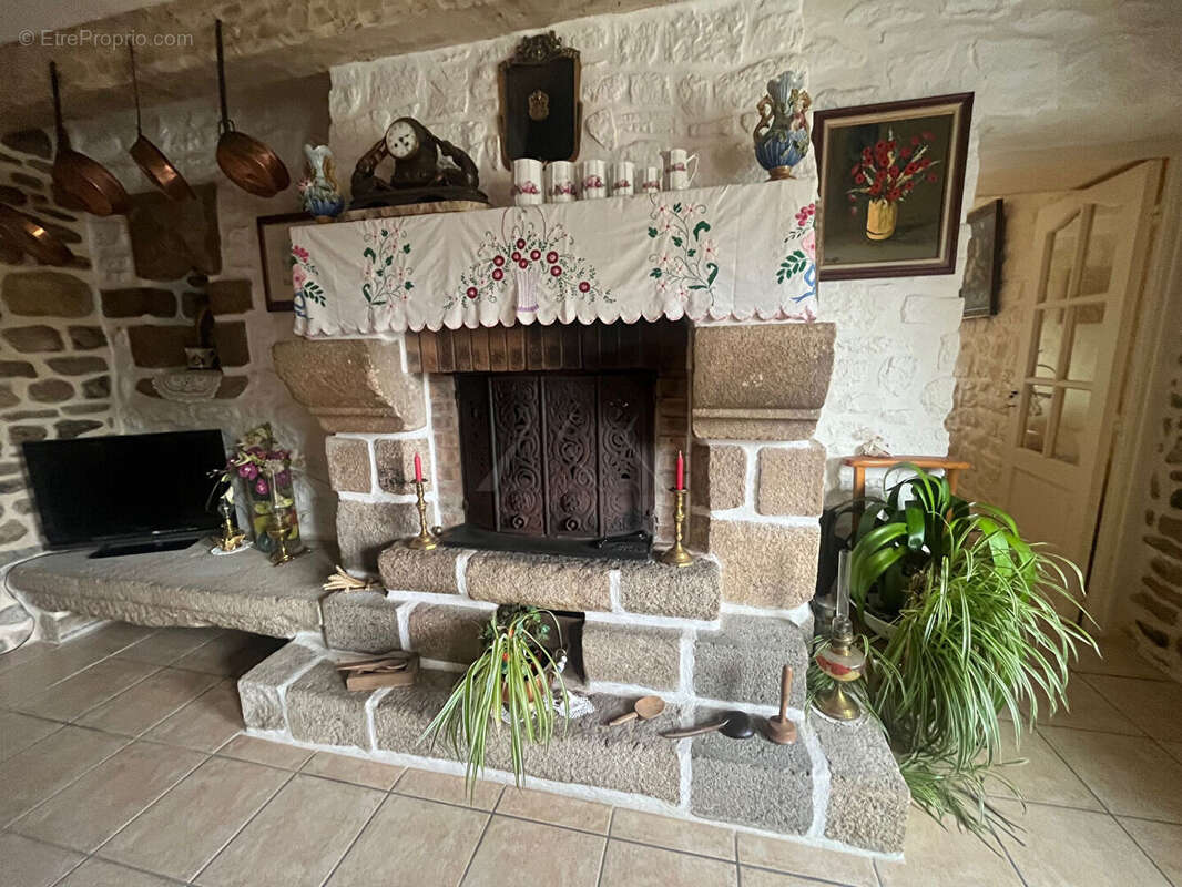 Maison à PLOUGUERNEAU