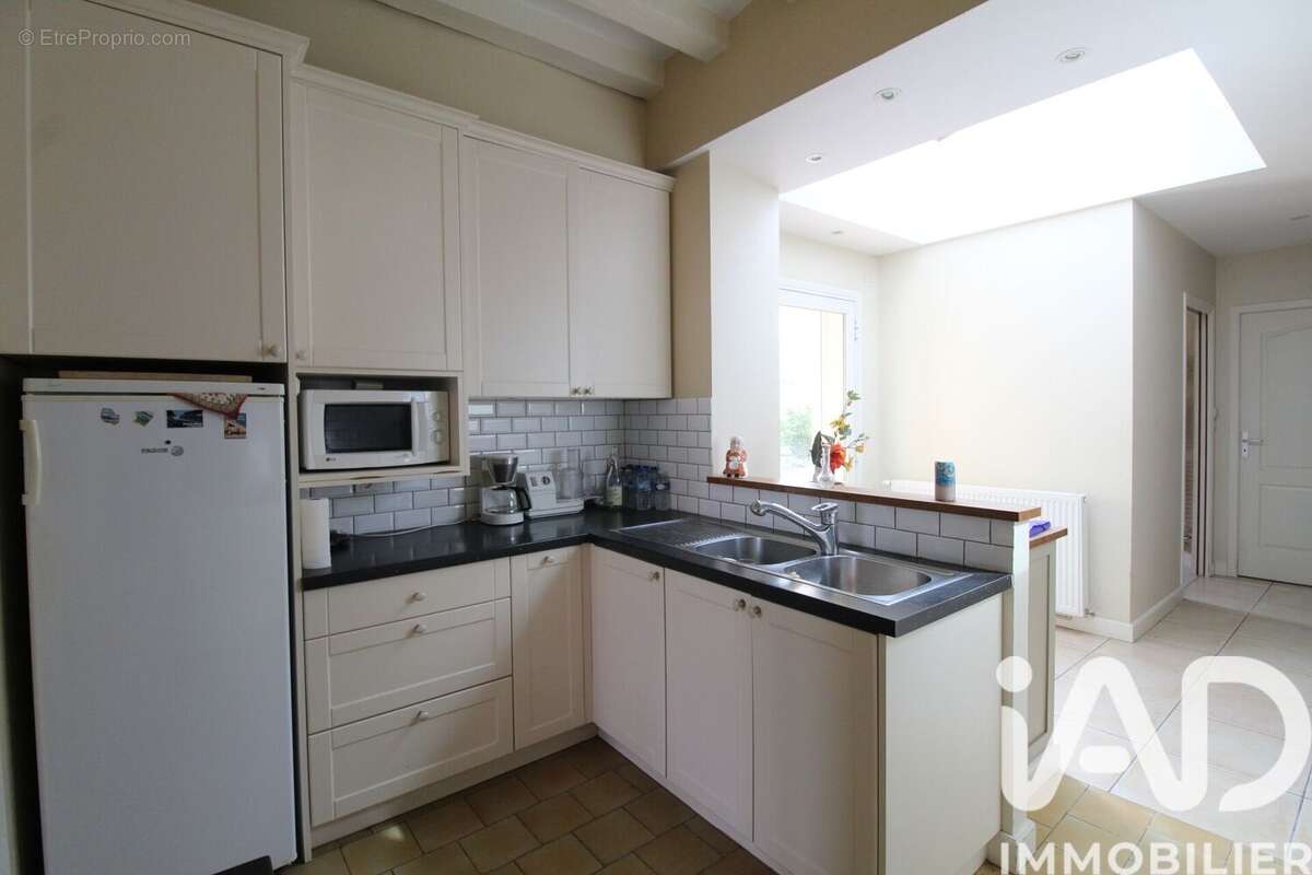 Maison 152 m² à Pruille-Le-Chetif  - photo 4