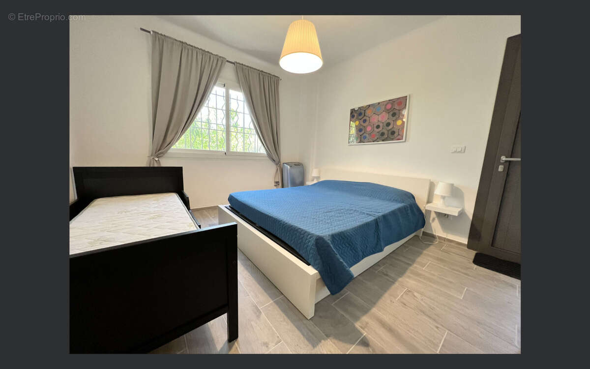 Maison à LES ISSAMBRES