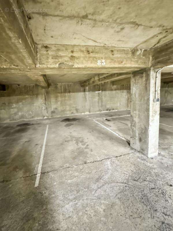 Emplacement de parking - photo 3