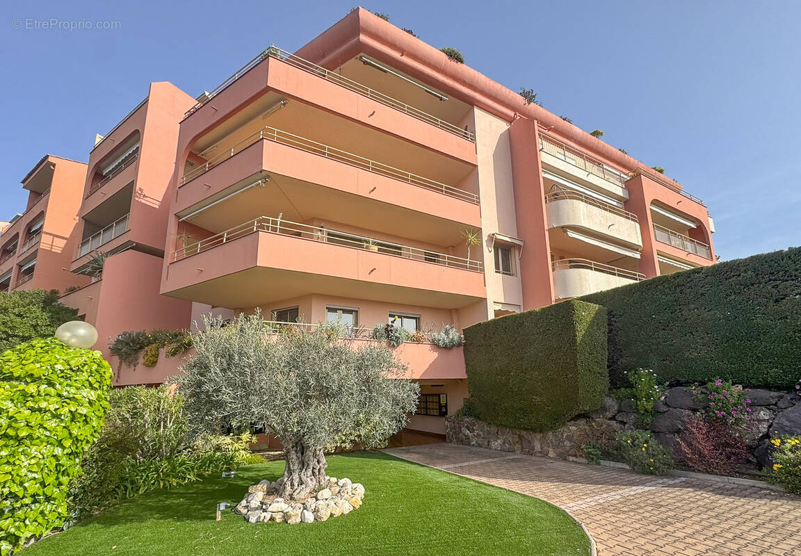 Appartement à MANDELIEU-LA-NAPOULE