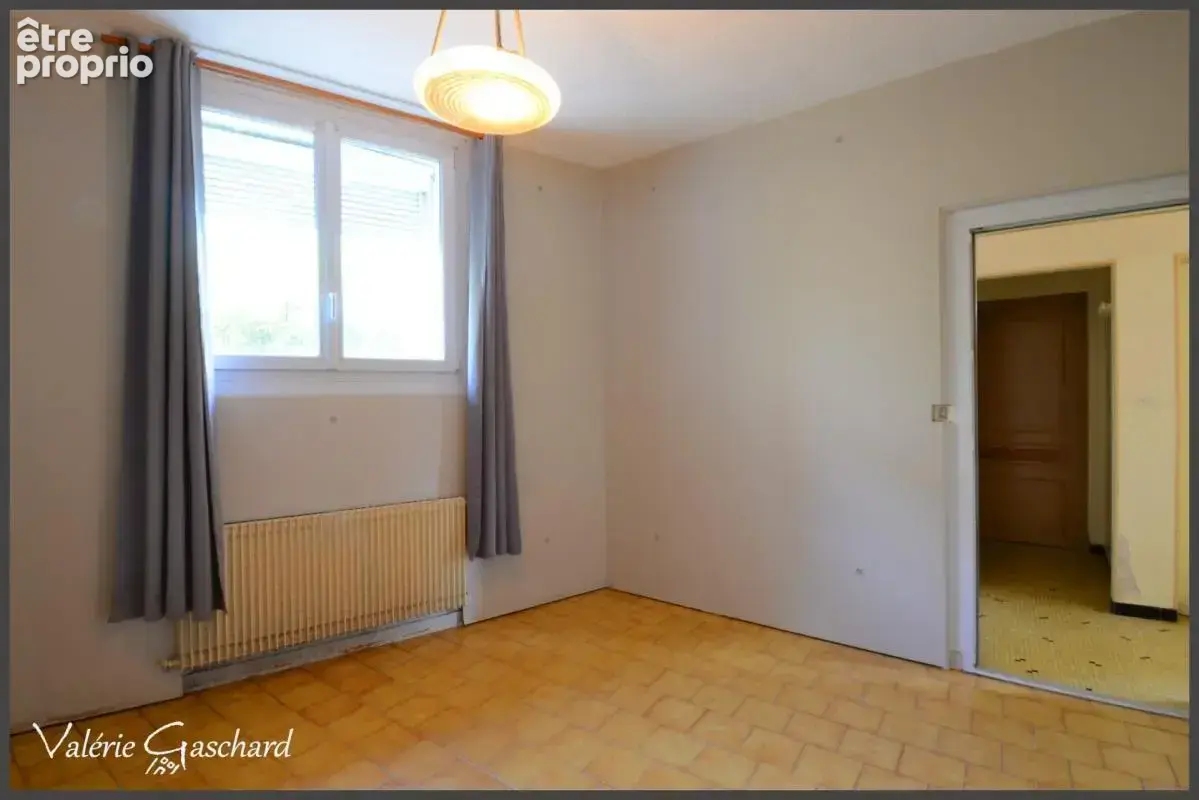 Maison centre de st seurin sur l'isle +  dépendance et jardin) - photo 8