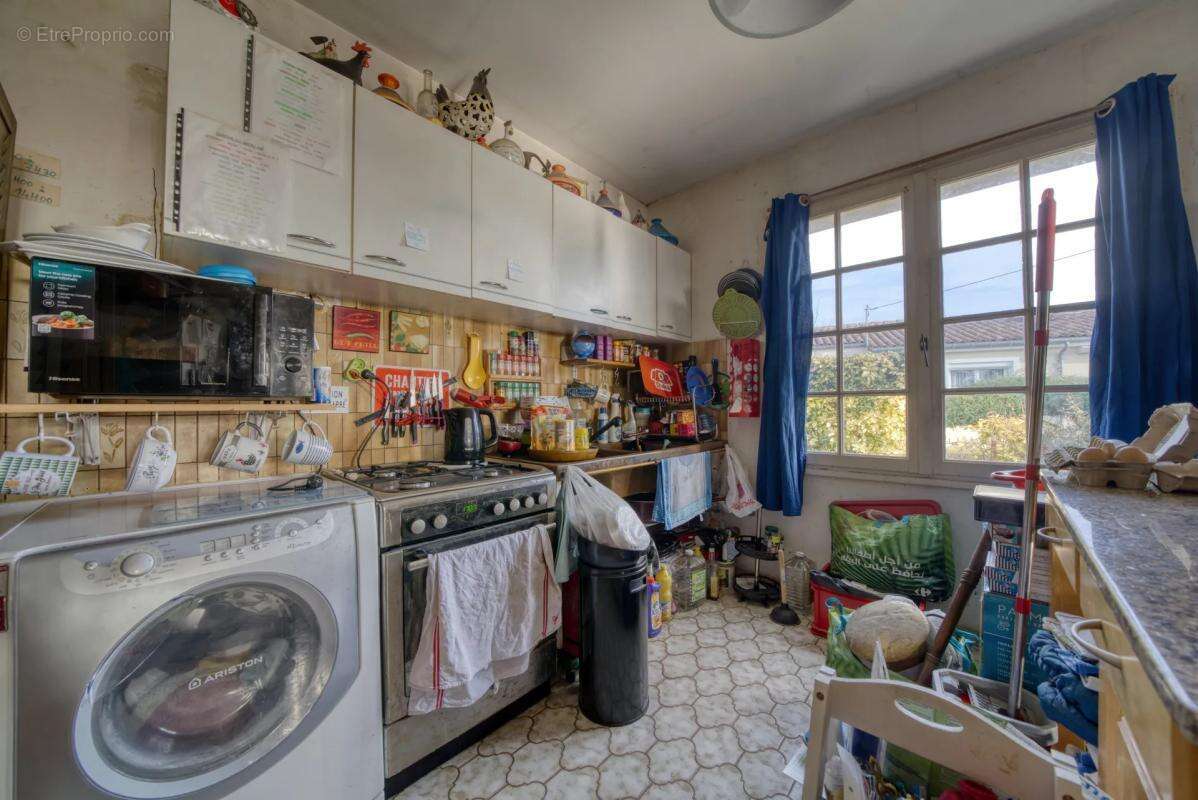 Maison à SAINT-JEAN-D'ANGELY