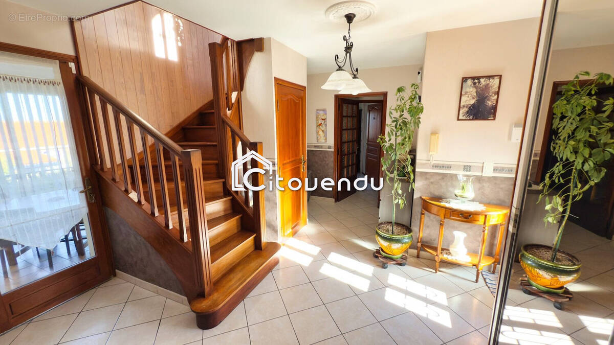 Maison à VILLELONGUE-DELS-MONTS